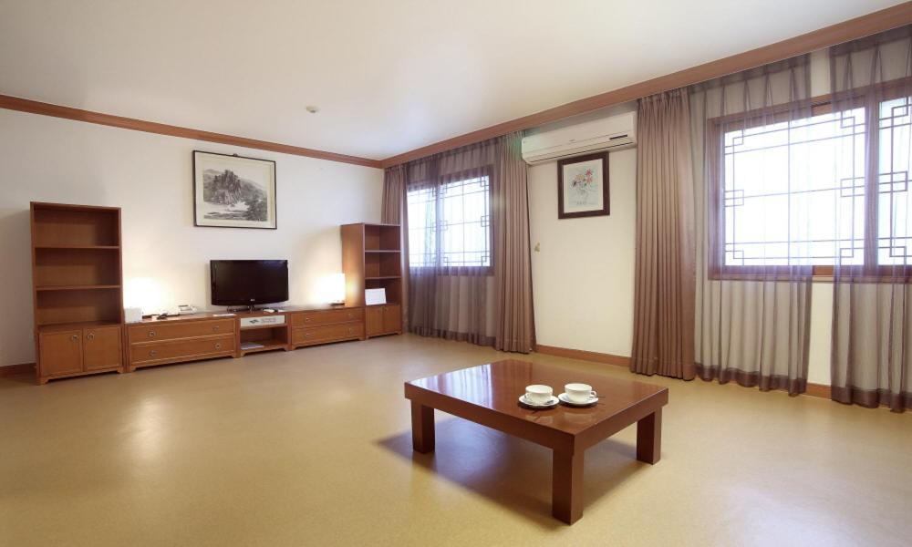 Admiral Hotel Geoje Exterior photo